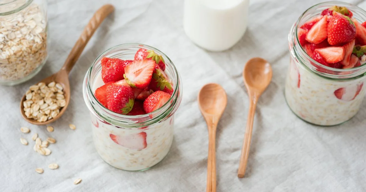 Overnight oats with strawberries and milk breakfast jar